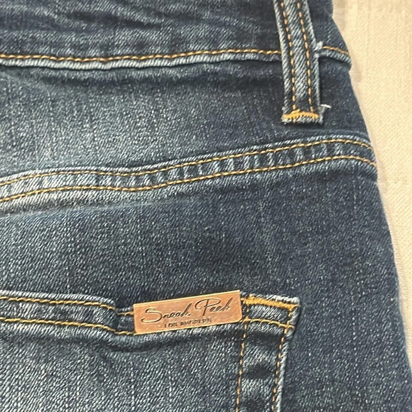 Sneak Peek Shorts - Picture 11 of 11